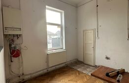 Spatiu comercial 120 mp, 4 parcari, zona strazii Paris