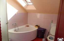 3 camere, 55 mp, A.C., 2 parcari, boxa, zona strazii Calea Borhanciului