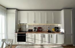 Apartament de 3 camere, etaj intermediar, Orientare Sud-Vestica