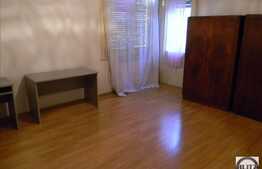 1 camera, 47 mp, garaj, 2 boxe, zona Piata Cipariu