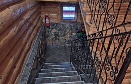 Investiție Sigură În Moieciu: Pensiune Modernă cu Sistem Hotelier Integrat