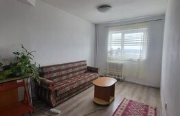 Apartament de 4 camere, 70 mp, etaj intermediar