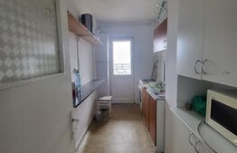 Apartament de 4 camere, 70 mp, etaj intermediar
