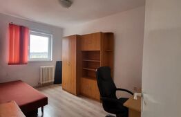 Apartament de 4 camere, 70 mp, etaj intermediar