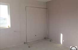 2 camere, 52 mp, balcon de 6 mp! Decomandat! Zona Terra! Partial finisat!