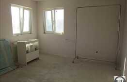 2 camere, 52 mp, balcon de 6 mp! Decomandat! Zona Terra! Partial finisat!