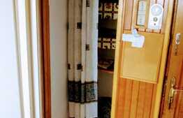 Apartament cu 2 camere, 50 mp, semidecomandat, zona strazii Aleea Bizusa