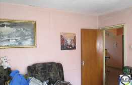 3 camere, 65 mp, decomandat, 2 garaje, mobilat, zona strazii Negoiu