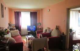 3 camere, 65 mp, decomandat, 2 garaje, mobilat, zona strazii Negoiu