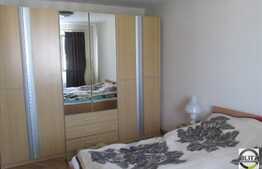 3 camere, 65 mp, decomandat, 2 garaje, mobilat, zona strazii Negoiu