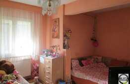 3 camere, 55 mp, decomandat, zona strazii Campului!