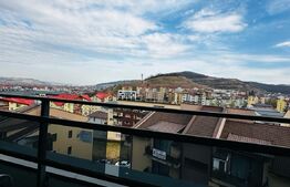 Apartament 3 camere cu CF, 2 bai, 65mp, parcare, zona Fagului 