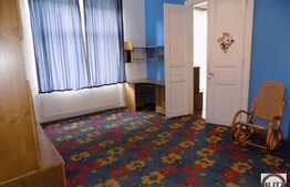 3 camere, 103 mp, garaj, zona strazii Horea