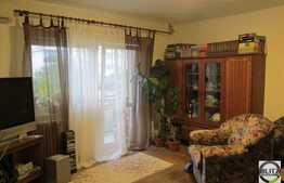 4 camera, 81 mp, 2 locuri parcare, boxa, zona strazii Arinilor