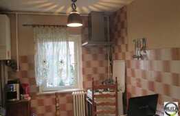 4 camera, 81 mp, 2 locuri parcare, boxa, zona strazii Arinilor