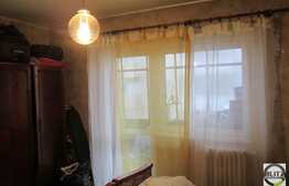 4 camera, 81 mp, 2 locuri parcare, boxa, zona strazii Arinilor