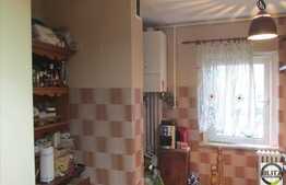 4 camera, 81 mp, 2 locuri parcare, boxa, zona strazii Arinilor