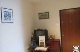 2 camere, 52 mp, decomandat, balcon, garaj, boxa, zona strazii Aleea Vidraru!