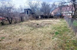 Casa 2 camere,50 mp utili + 154 mp teren, zona centrala Huedin