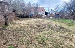 Casa 2 camere,50 mp utili + 154 mp teren, zona centrala Huedin