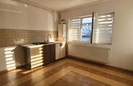 Apartament de 3 camere,54 mp utili, parcare, gradina, zona Subcetate