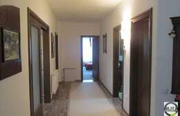 4 camere, 160 mp, decomandat, parcare, terasa, in zona strazii Aleea Negoiu