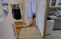 Apartament cu 3 camere cu balcon, etaj intermediar zona semicentrală 