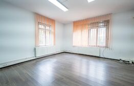 Casa 2 camere, 90 mp, garaj, beci, 210 mp de teren, zona centrala