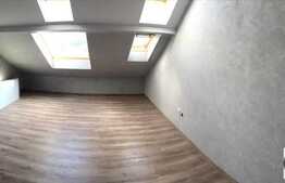 Apartament la mansarda cu CF, 98 mp, 3 camere, zona strazii Calea Turzii