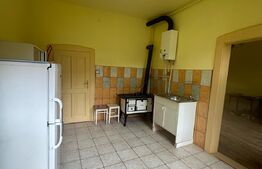 Garsoniera 35 mp, curte, parcare, zona strazii Traian