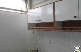 Garsoniera, 28 mp, decomandata, balcon, zona strazii Parang!