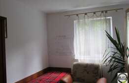 Apartament cu 4 camere, 76 mp, decomandat, zona strazii Clabucet!