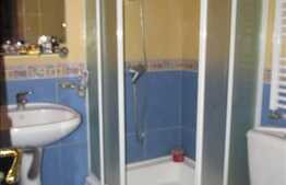 4 camere, 85 mp, decomandat, parcare, boxa, zona UMF