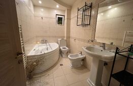 Apartament spatios cu 3 camere, 2 bai, 2 balcoane,76 mp utili,Manastur