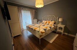 Apartament spatios cu 3 camere, 2 bai, 2 balcoane,76 mp utili,Manastur