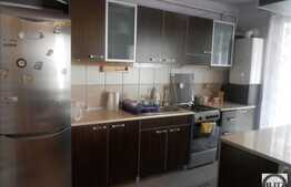 Vanzare 2 camere, 54 mp, etaj intermediar, zona Eroilor! Parcare inclusa!