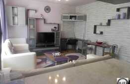 Vanzare 2 camere, 54 mp, etaj intermediar, zona Eroilor! Parcare inclusa!