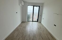 Apartament Unic, 4 camere, 100 m2 , etaj 17 , finisat Lux !