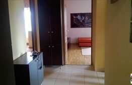 3 camere, 63 mp, decomandat, la cateva minute de sensul giratoriu! Cu parcare!