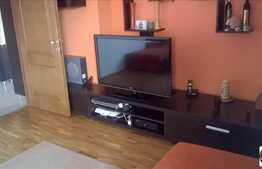 3 camere, 63 mp, decomandat, la cateva minute de sensul giratoriu! Cu parcare!