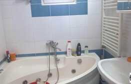 3 camere, 63 mp, decomandat, la cateva minute de sensul giratoriu! Cu parcare!