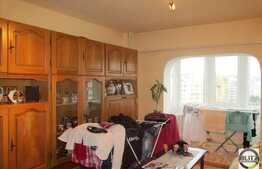 Apartament 2 camere, 54 mp, decomandat, etaj intermediar, loc de parcare!