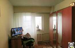 Apartament 2 camere, 54 mp, decomandat, etaj intermediar, loc de parcare!