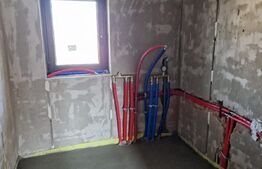 Casa de vanzare, 4 camere, 160 mp utili, 800 mp teren, zona Luna 