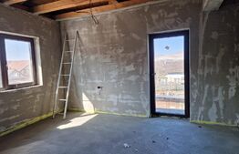 Casa de vanzare, 4 camere, 160 mp utili, 800 mp teren, zona Luna 