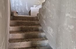 Casa de vanzare, 4 camere, 160 mp utili, 800 mp teren, zona Luna 