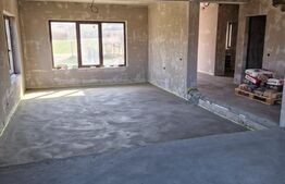 Casa de vanzare, 4 camere, 160 mp utili, 800 mp teren, zona Luna 