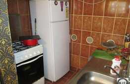 Vanzare apartament 2 camere, 40 mp utili, boxa, zona Piata Unirii