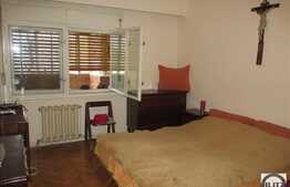 2 camere, 65 mp, decomandat, terasa, 2 boxe, zona centrala