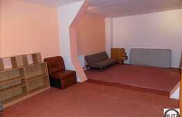 2 camere, 75 mp, imobil tip casa/vila, zona strazii Decebal